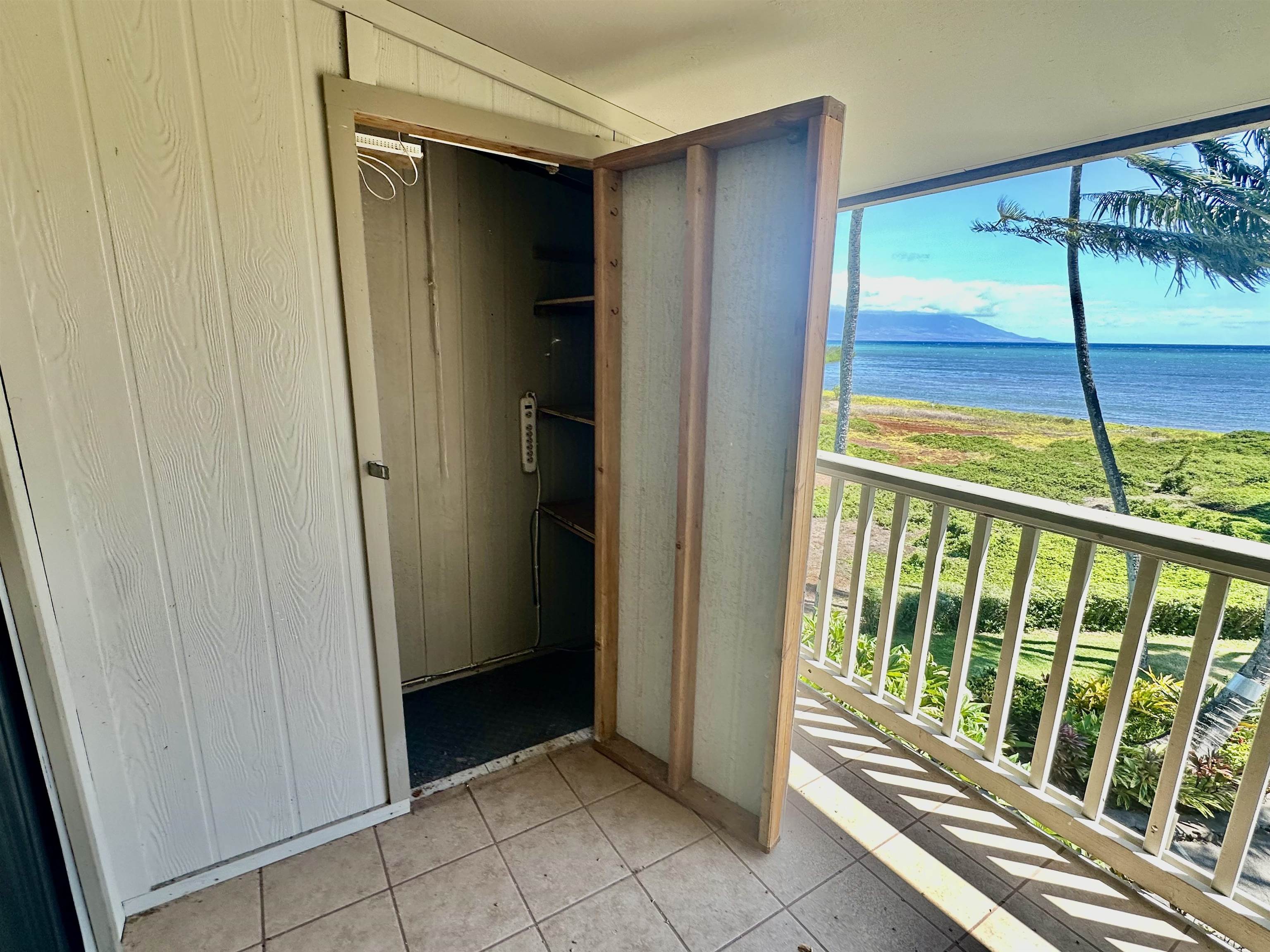 Wavecrest condo # C304, Kaunakakai, Hawaii - photo 22 of 37