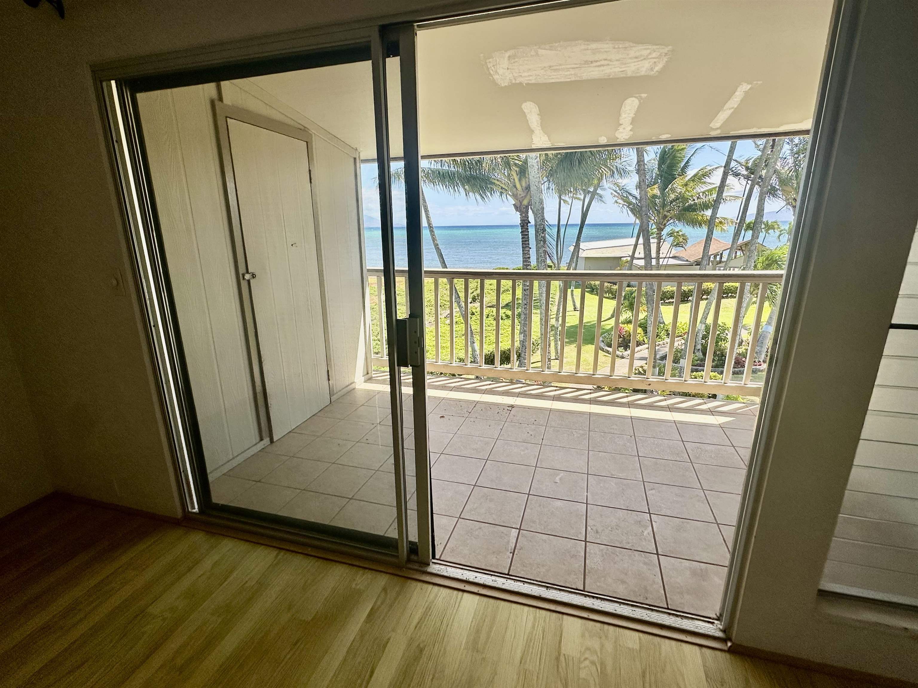 Wavecrest condo # C304, Kaunakakai, Hawaii - photo 5 of 37