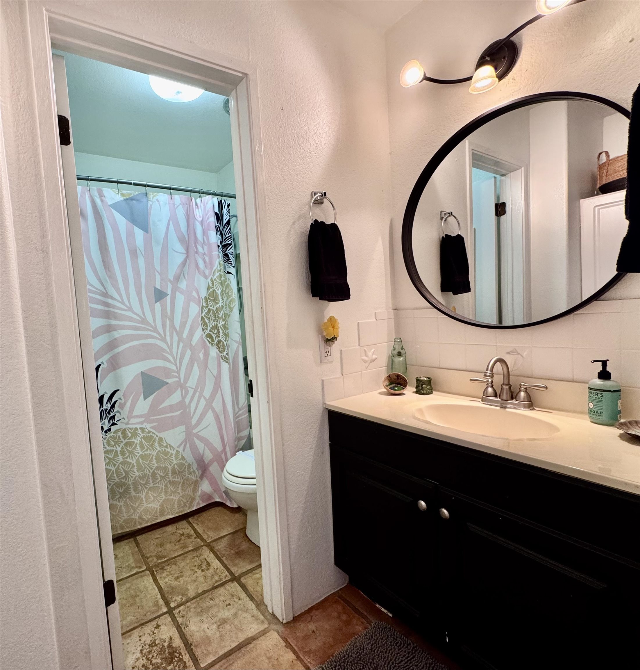 Wavecrest condo # C313, Kaunakakai, Hawaii - photo 18 of 26