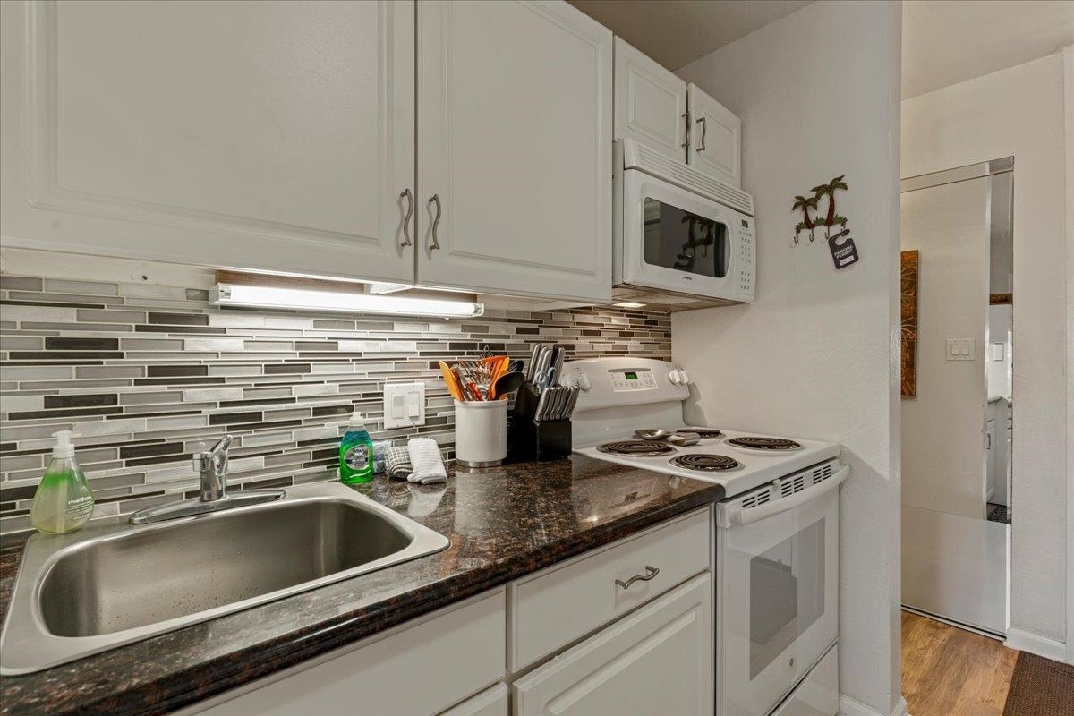 Kihei Bay Surf condo # D- 242, Kihei, Hawaii - photo 8 of 32