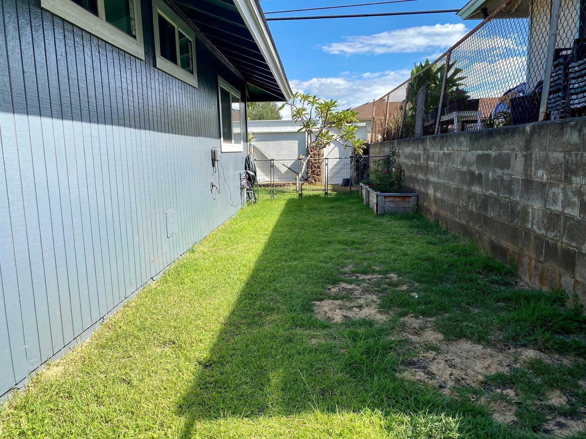 715  Kilihau St Waiehu Terrace, Wailuku home - photo 10 of 10