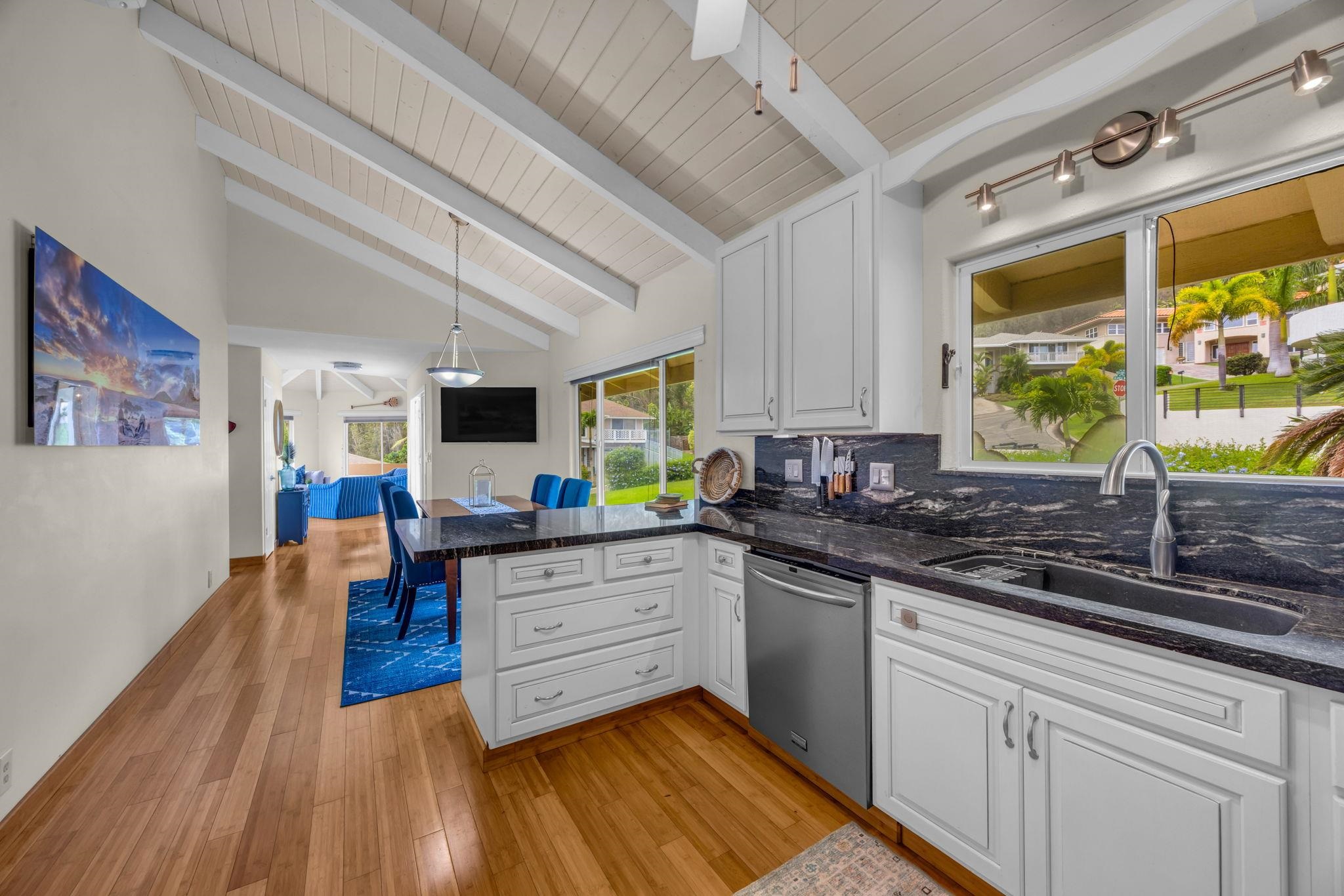 715  Uluhea Way Wailuku Heights, Wailuku home - photo 14 of 50