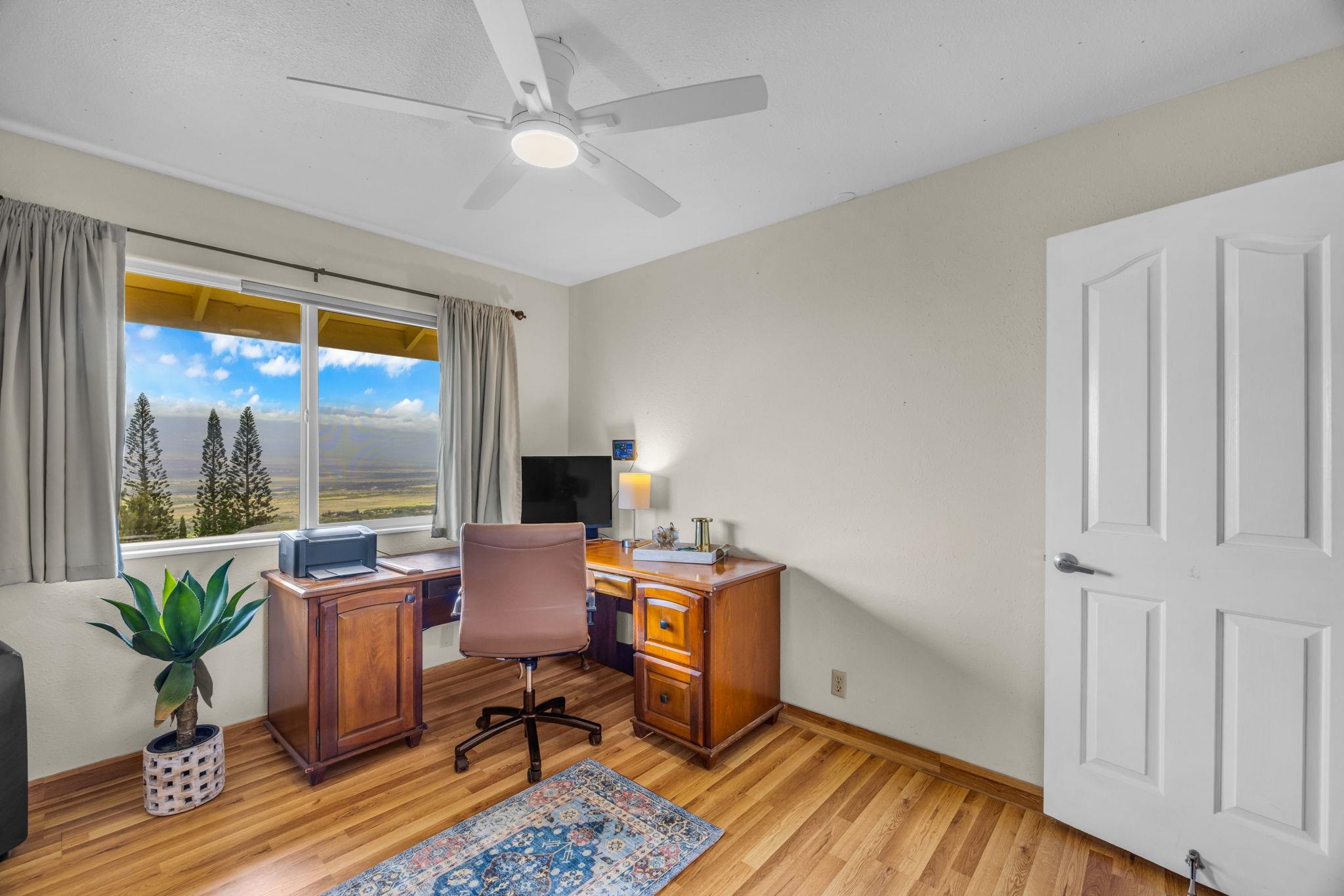715  Uluhea Way Wailuku Heights, Wailuku home - photo 26 of 50