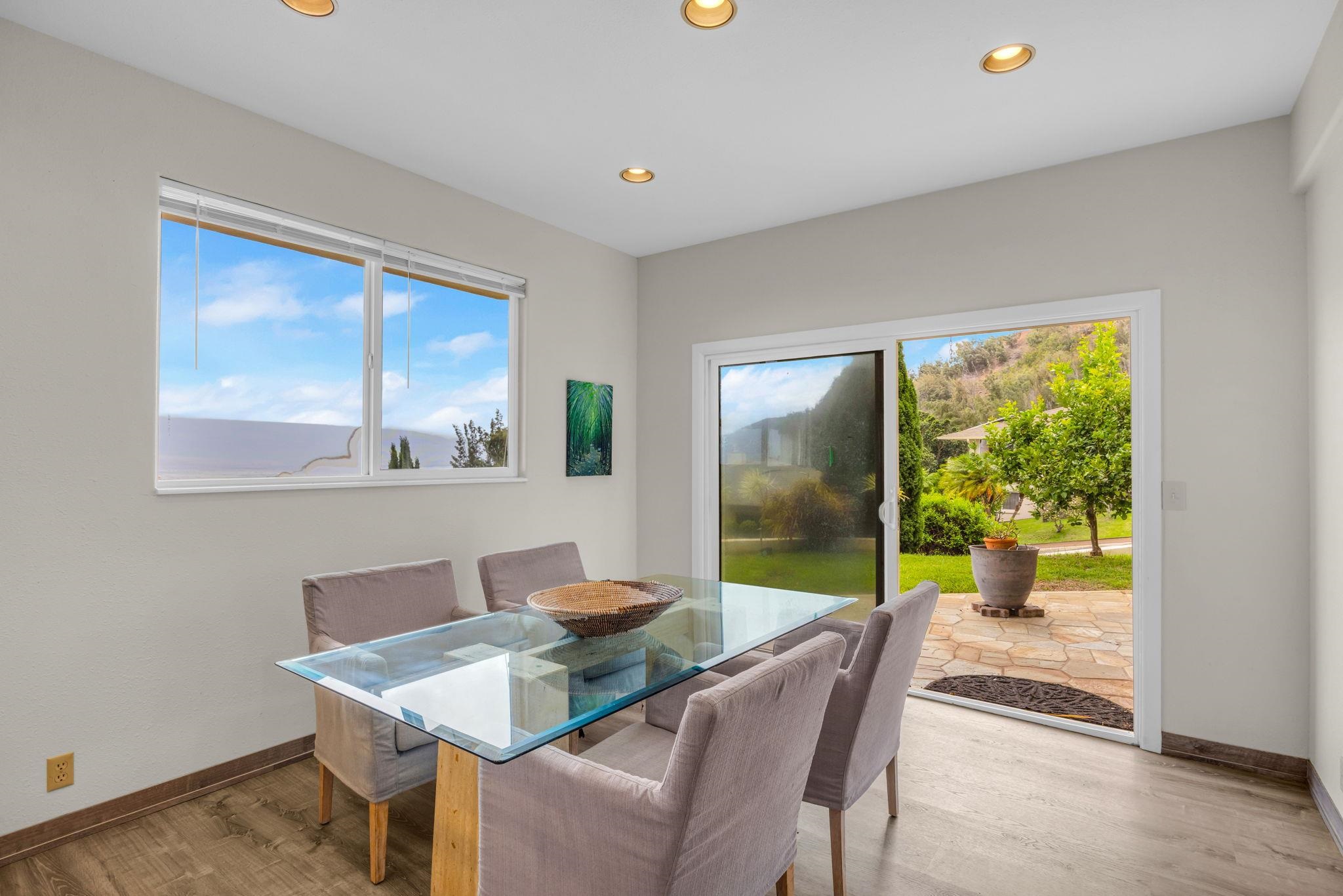715  Uluhea Way Wailuku Heights, Wailuku home - photo 38 of 50