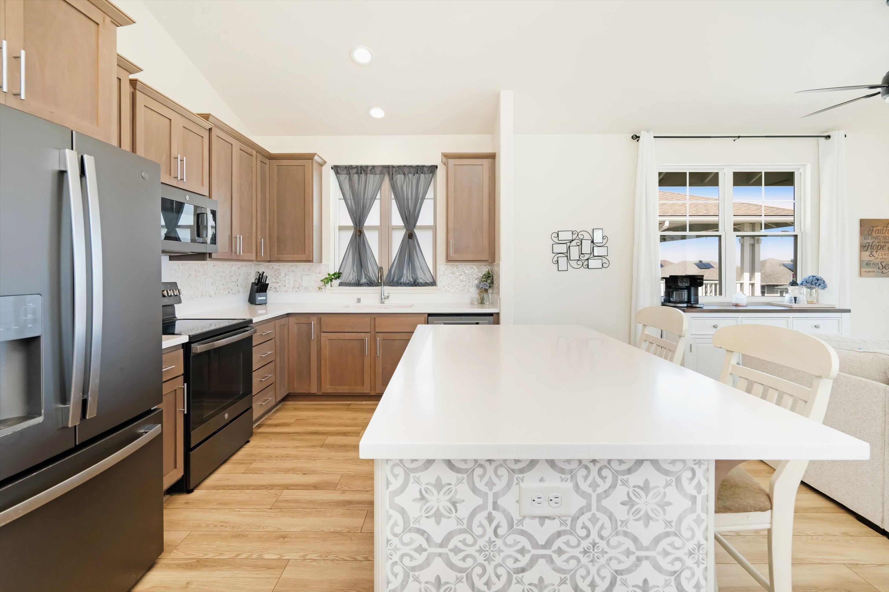 72  Kupaloke St , Wailuku home - photo 13 of 49