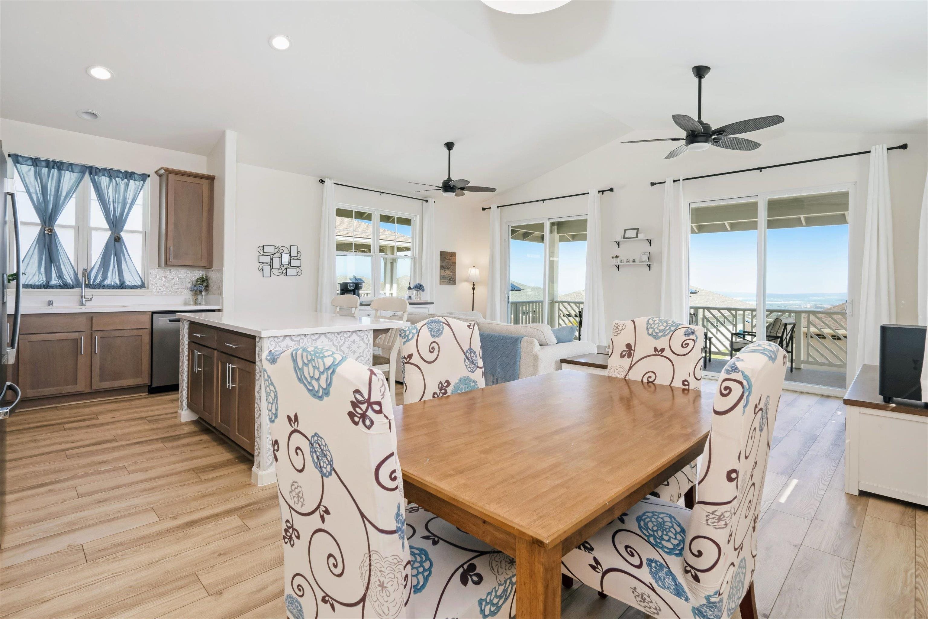 72  Kupaloke St , Wailuku home - photo 17 of 49