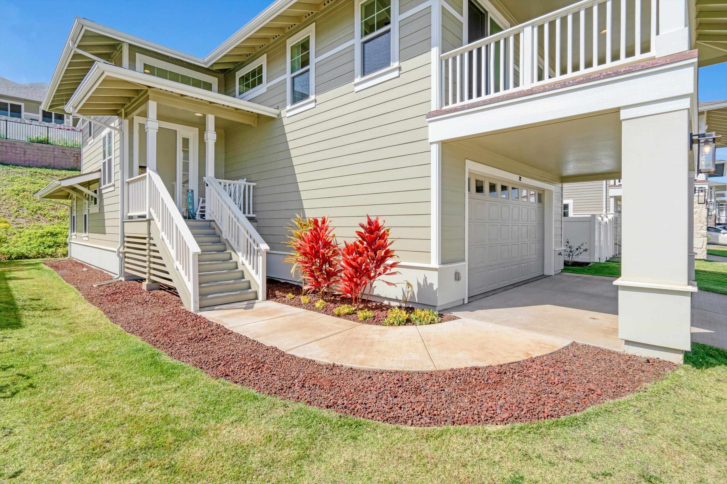 72  Kupaloke St , Wailuku home - photo 37 of 49