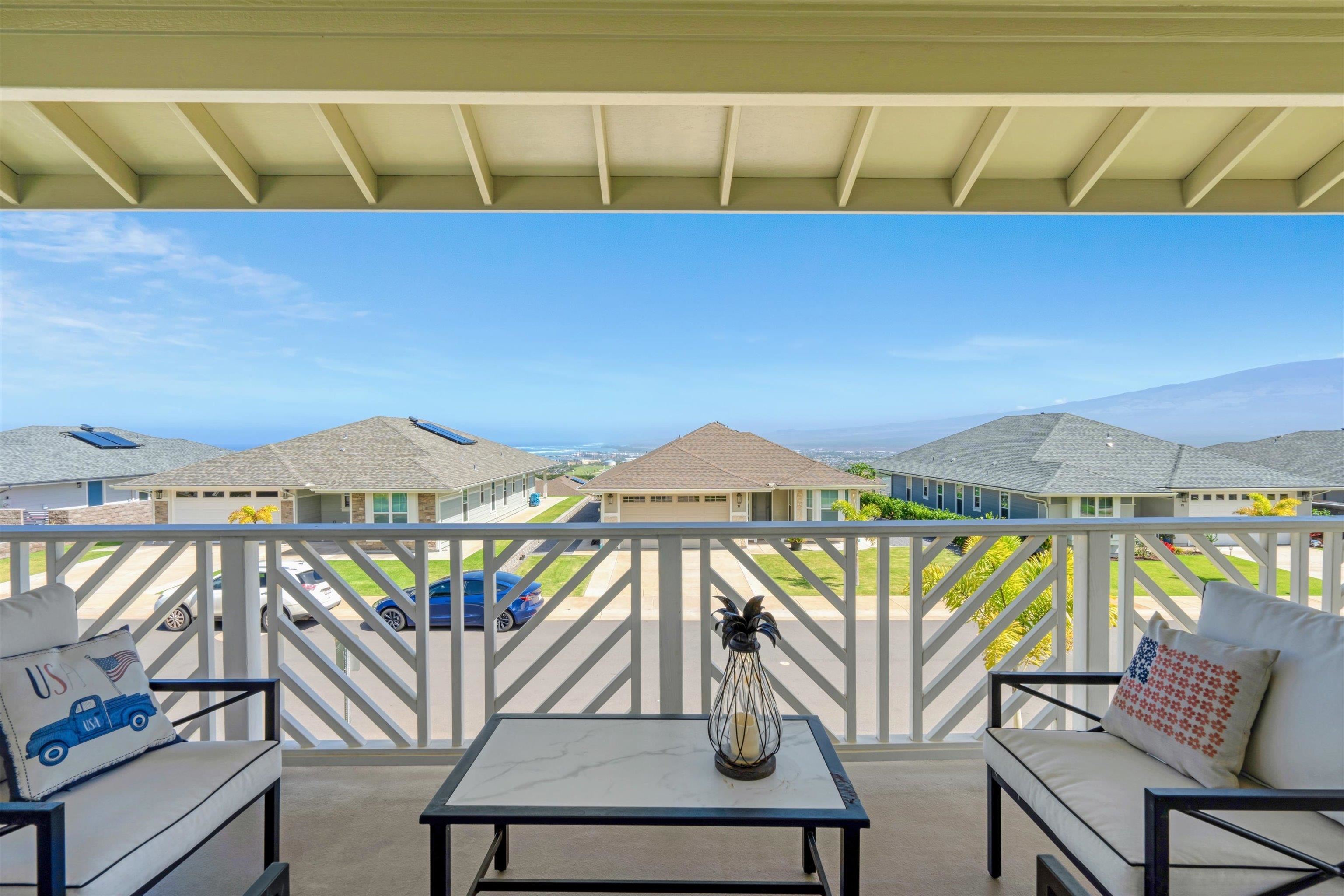 72  Kupaloke St , Wailuku home - photo 8 of 49