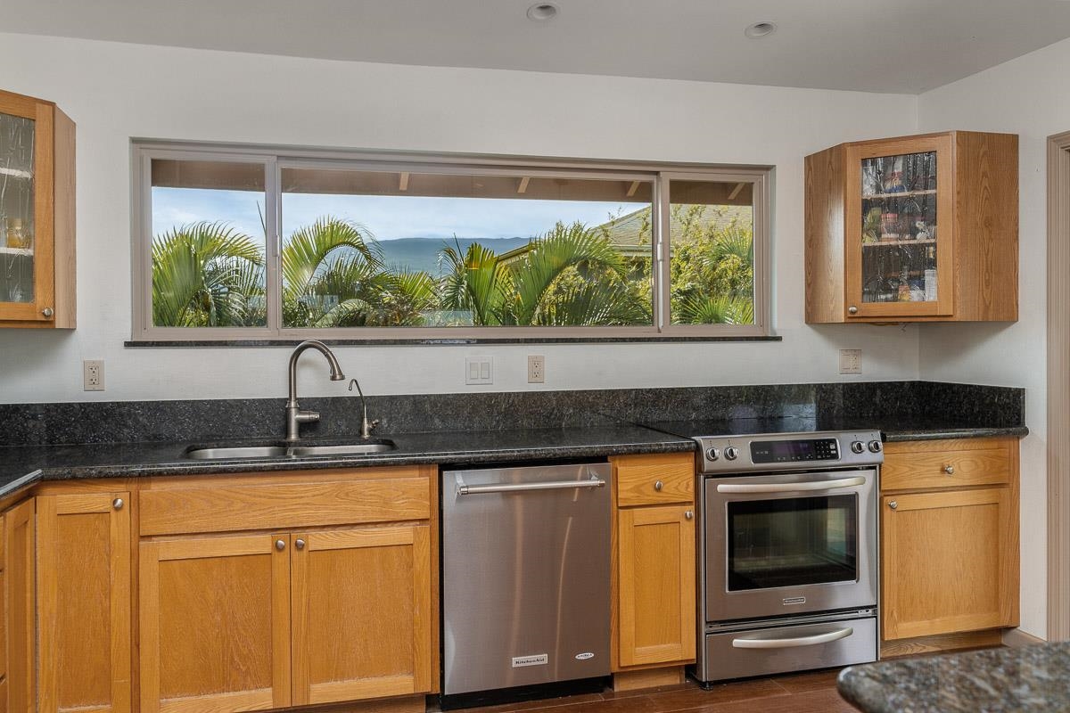 720  Hana Hwy Kuau, Spreckelsville/Paia/Kuau home - photo 2 of 44