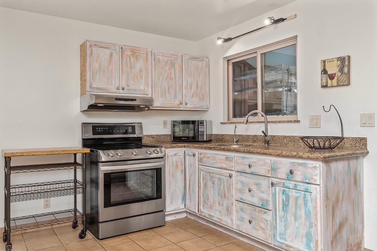 720  Hana Hwy Kuau, Spreckelsville/Paia/Kuau home - photo 29 of 46