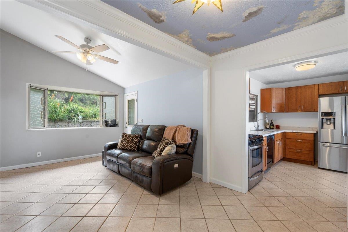 720  Kekona Pl Makawao, Makawao/Olinda/Haliimaile home - photo 5 of 42