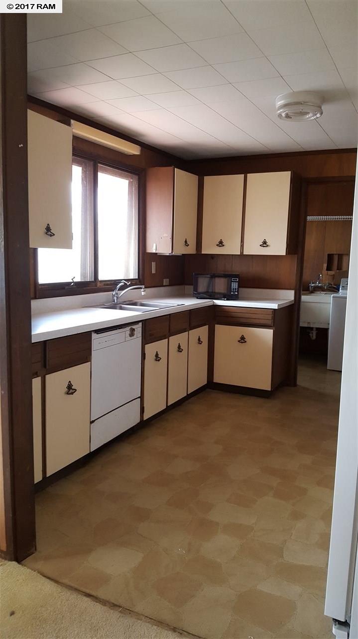 730  Molokai Akau St Eleventh Increment, Kahului home - photo 5 of 18