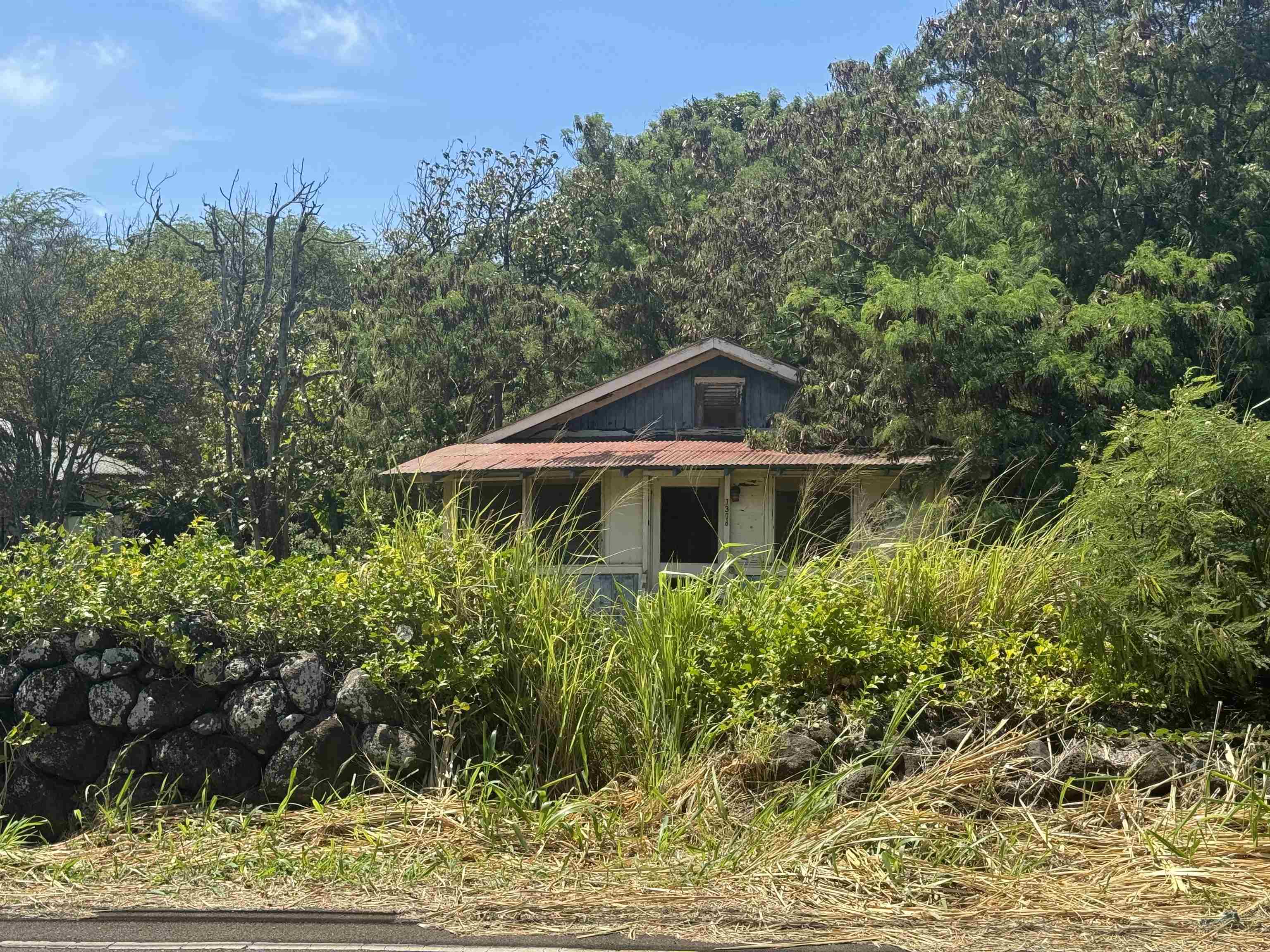 7308  Kamehameha V Hwy Ualapue, Molokai home - photo 17 of 18