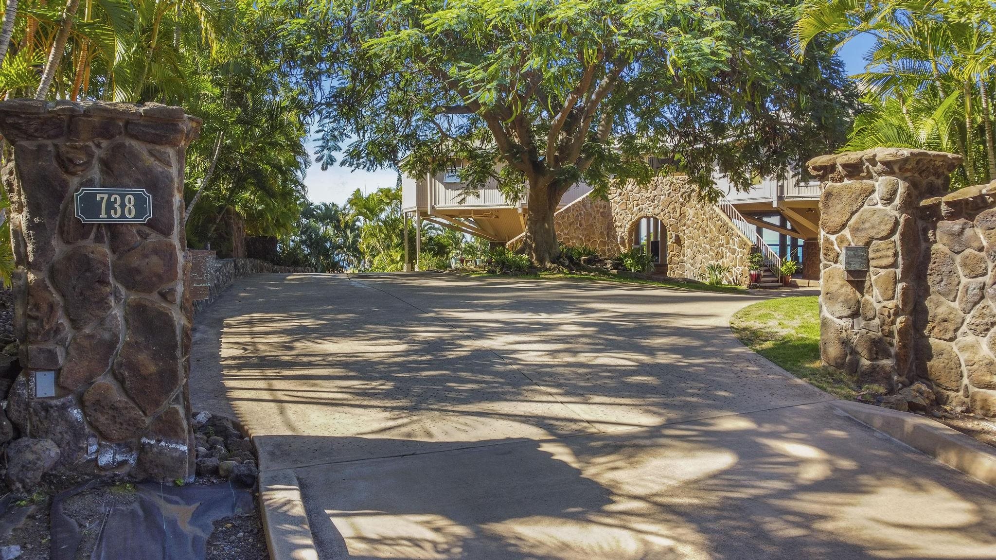 738  Lanina Pl Maui Meadows, Maui Meadows home - photo 2 of 50