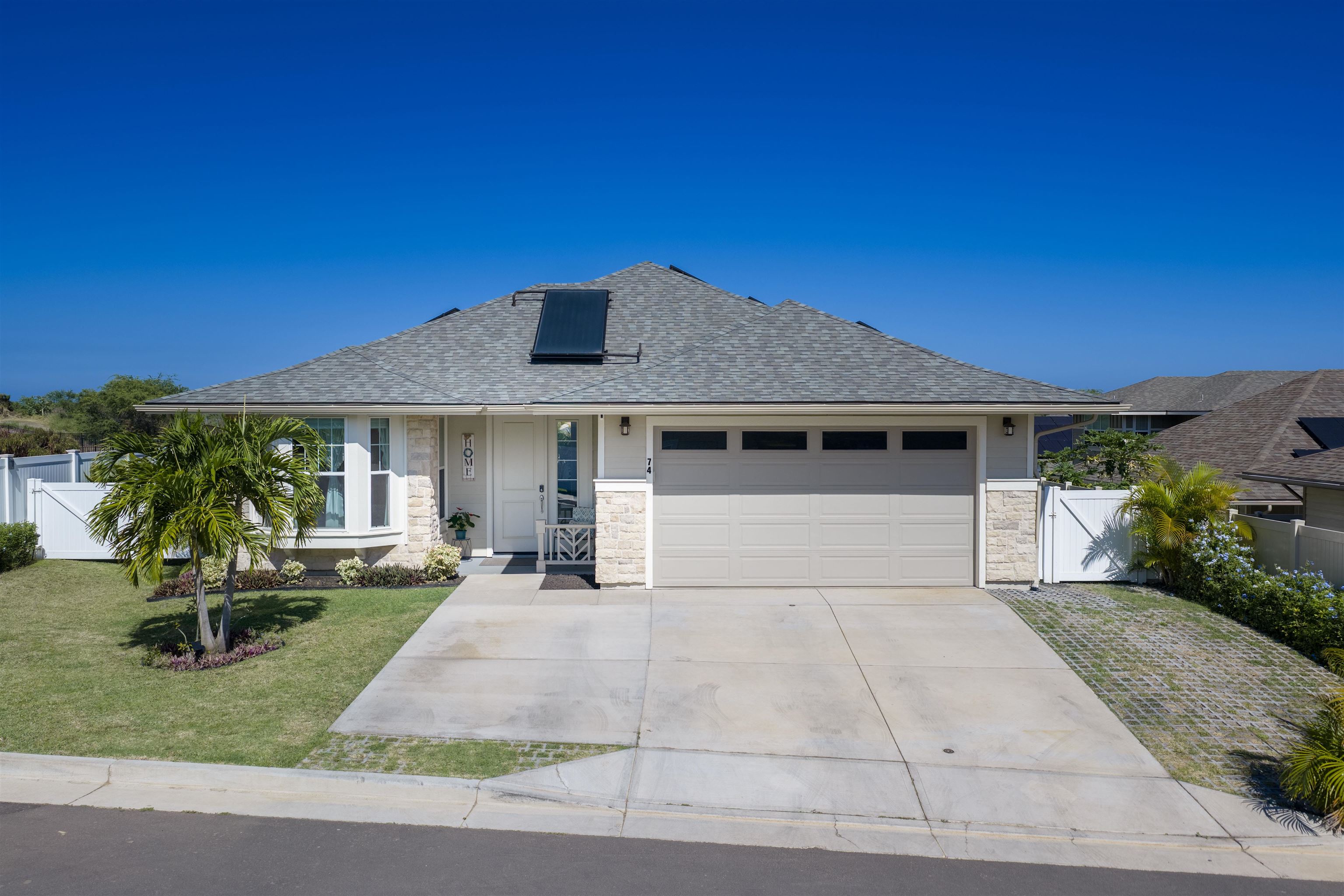 74  Kaana St Kahului, Kahului home - photo 2 of 50