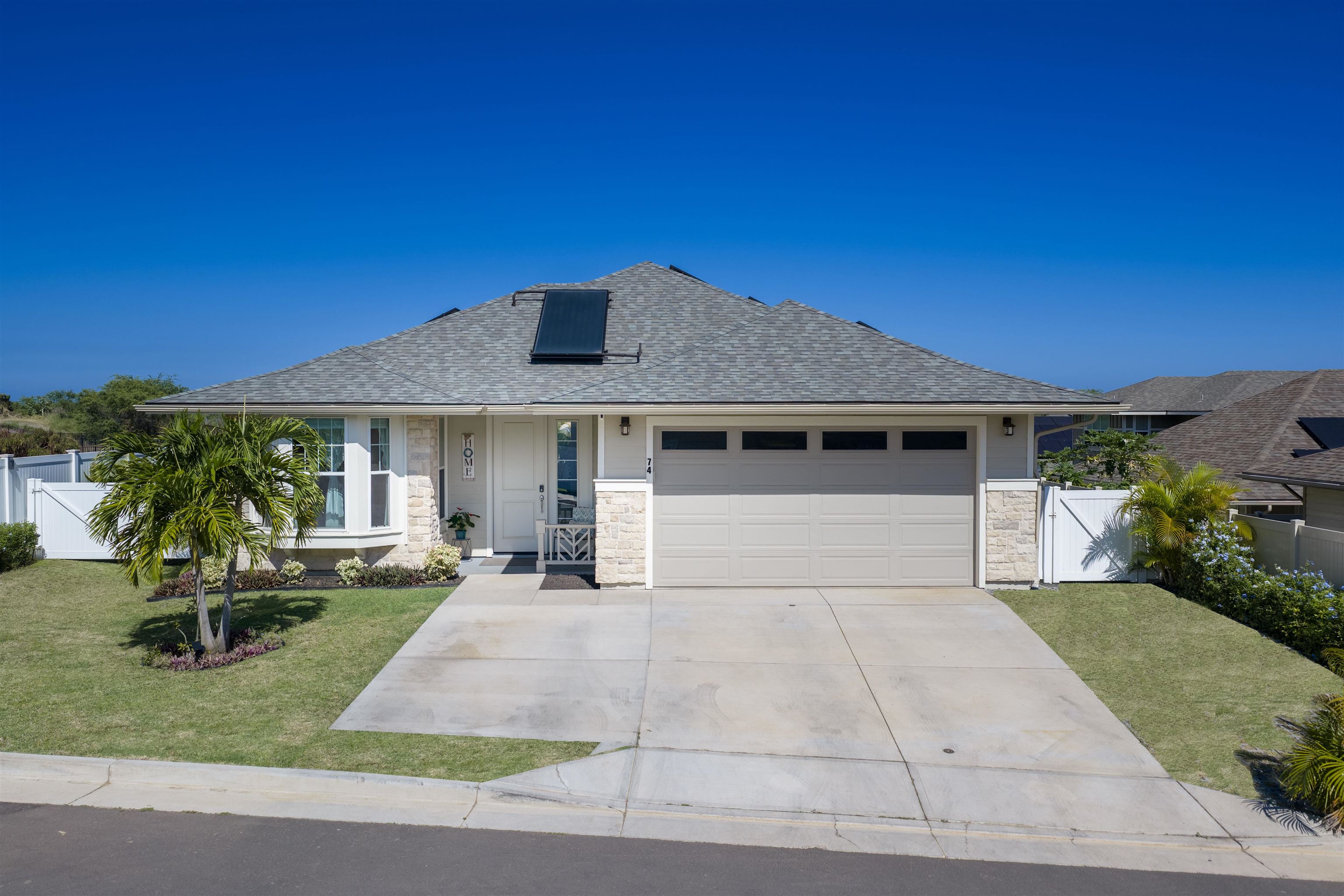 74  Kaana St Kahului, Kahului home - photo 2 of 50