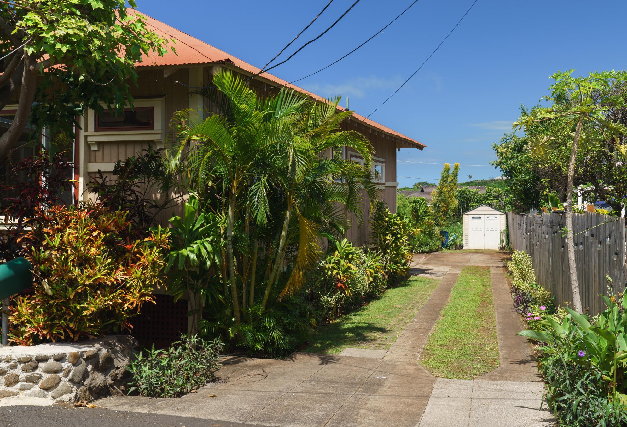 74  Wailani St Wailuku Town, Wailuku home - photo 6 of 38