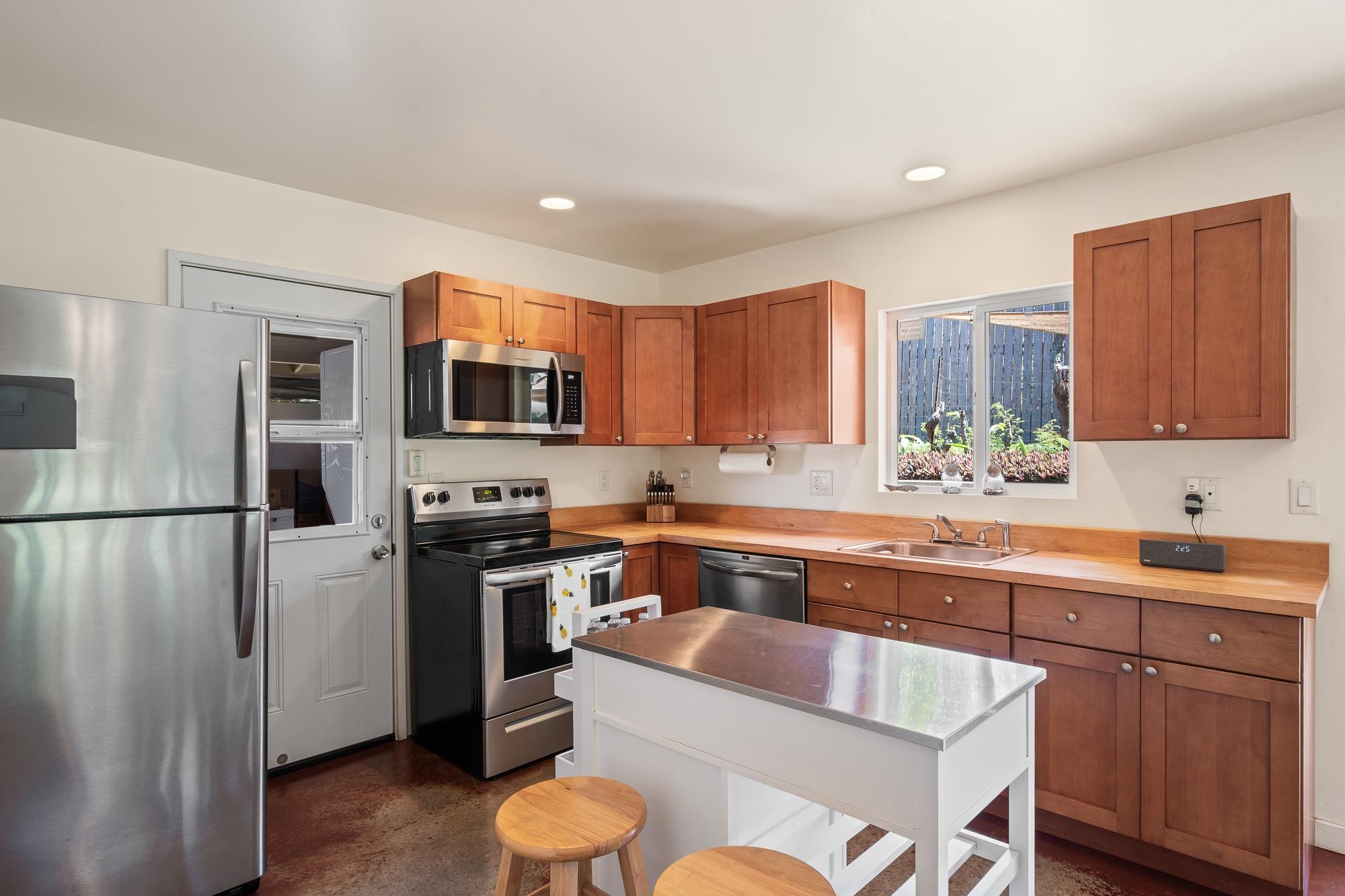 740  Hana Hwy Hwy Kuau, Spreckelsville/Paia/Kuau home - photo 43 of 50