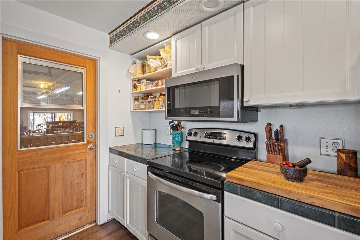 742  Kekona Pl , Makawao/Olinda/Haliimaile home - photo 14 of 34