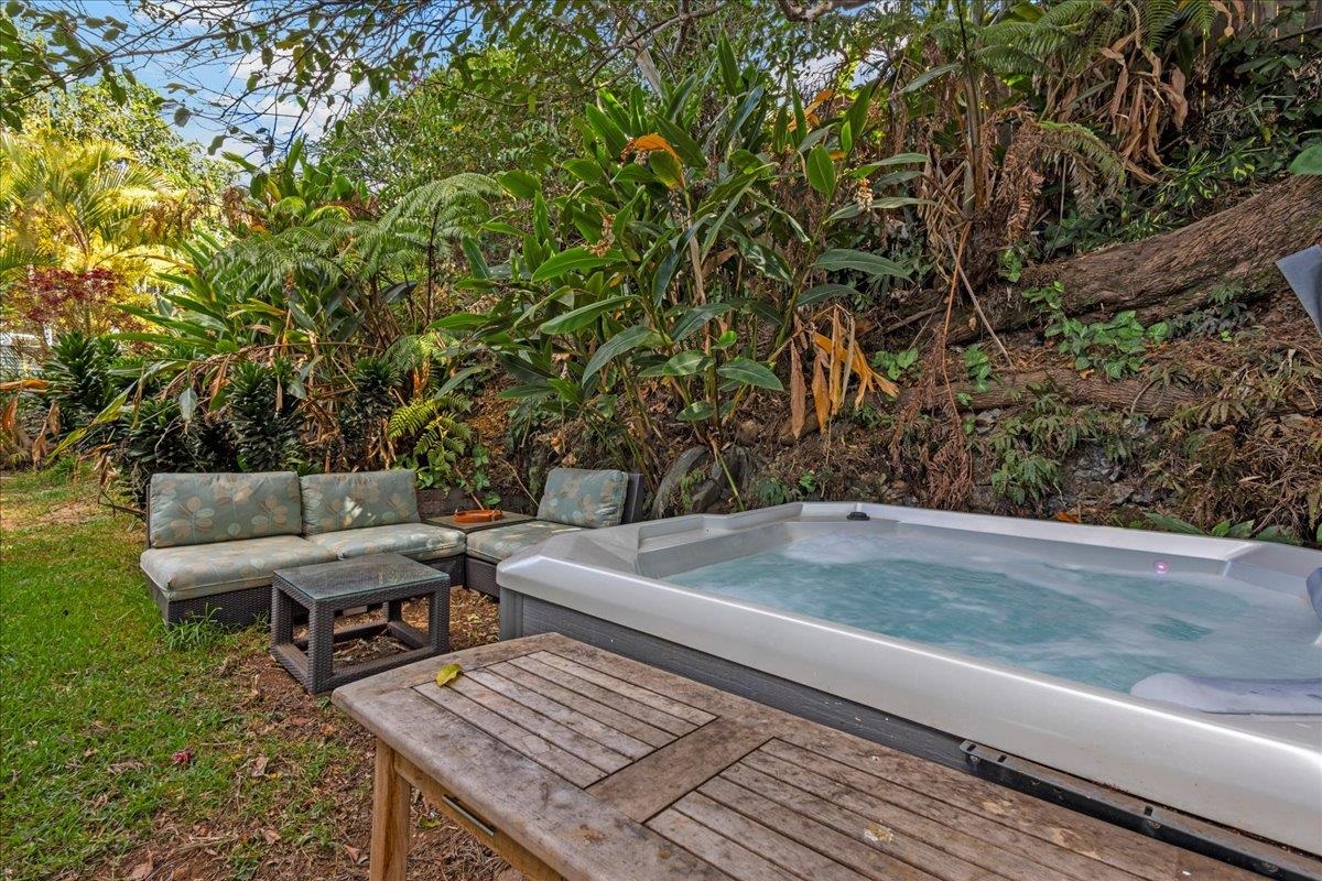 742  Kekona Pl , Makawao/Olinda/Haliimaile home - photo 31 of 34