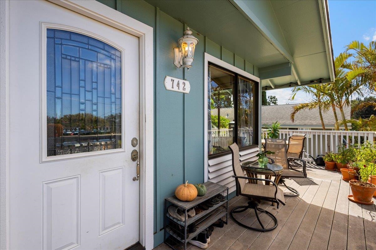 742  Kekona Pl , Makawao/Olinda/Haliimaile home - photo 6 of 34