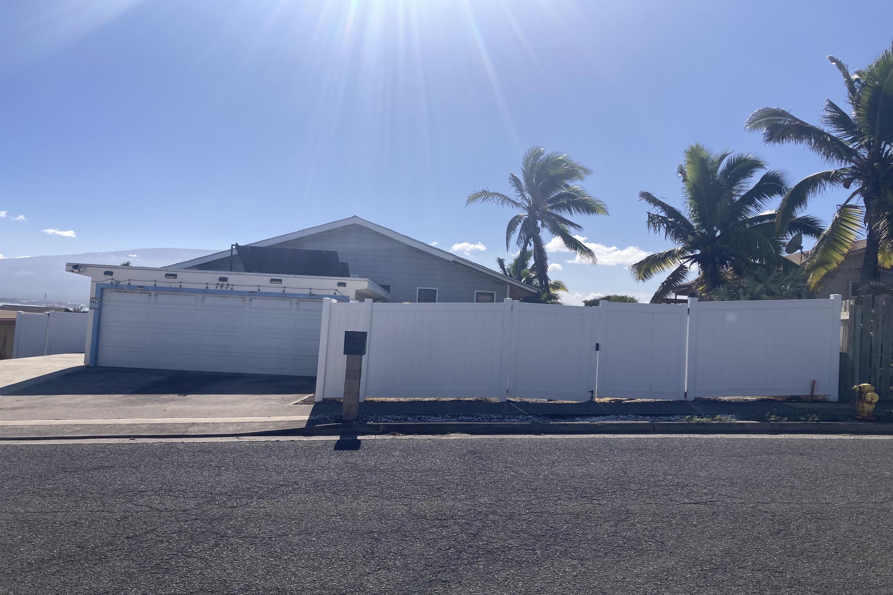 743  Paloma St Waiehu Terrace, Wailuku home - photo 2 of 16