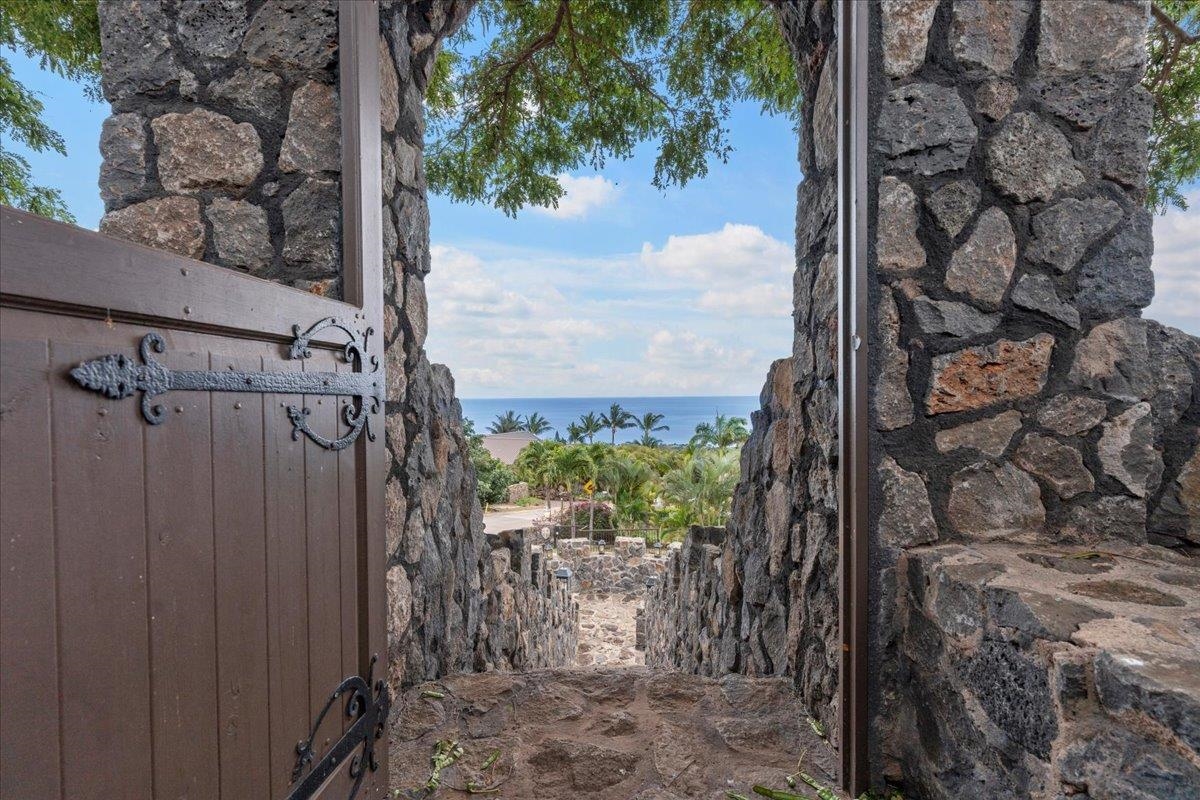 75  Huapala Pl Launiupoko, Lahaina home - photo 43 of 50