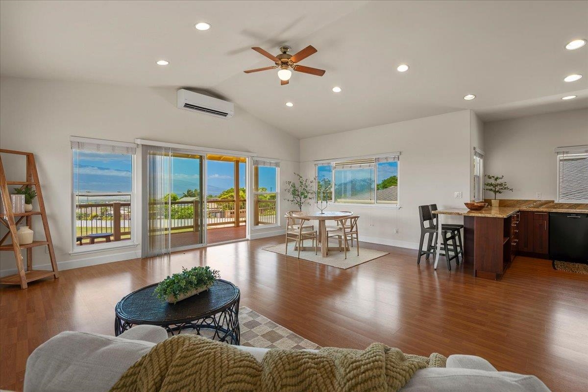 75  Mo'olu Cir , Wailuku home - photo 4 of 36