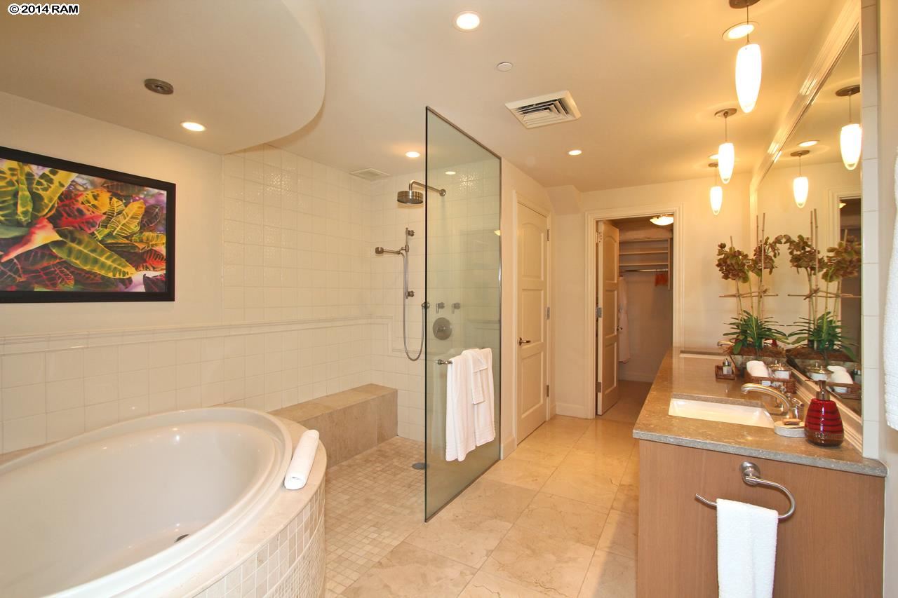 Hoolei condo # C5 (75, Kihei, Hawaii - photo 18 of 27