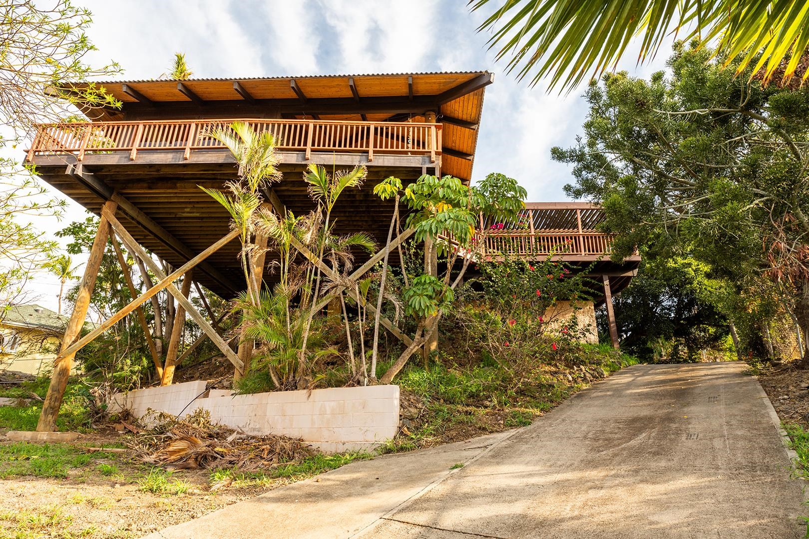 758  Lanina Pl , Maui Meadows home - photo 26 of 40