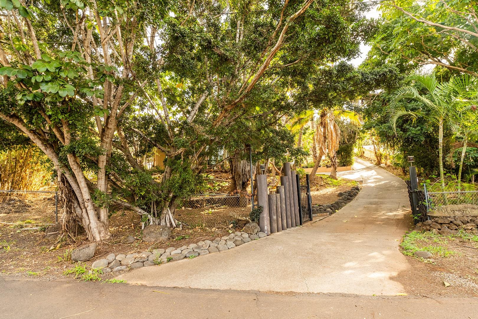 758  Lanina Pl , Maui Meadows home - photo 31 of 40