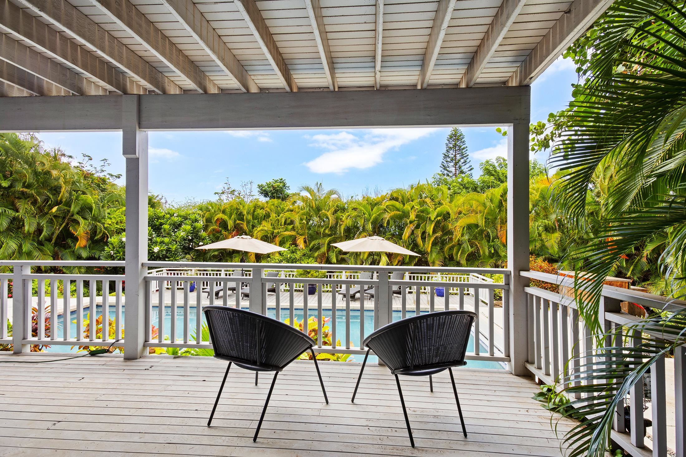 759  Kumulani Dr , Maui Meadows home - photo 33 of 36