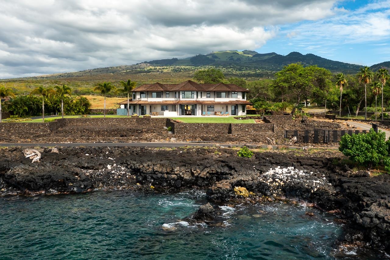 7595  Makena Rd , Wailea/Makena home - photo 2 of 44