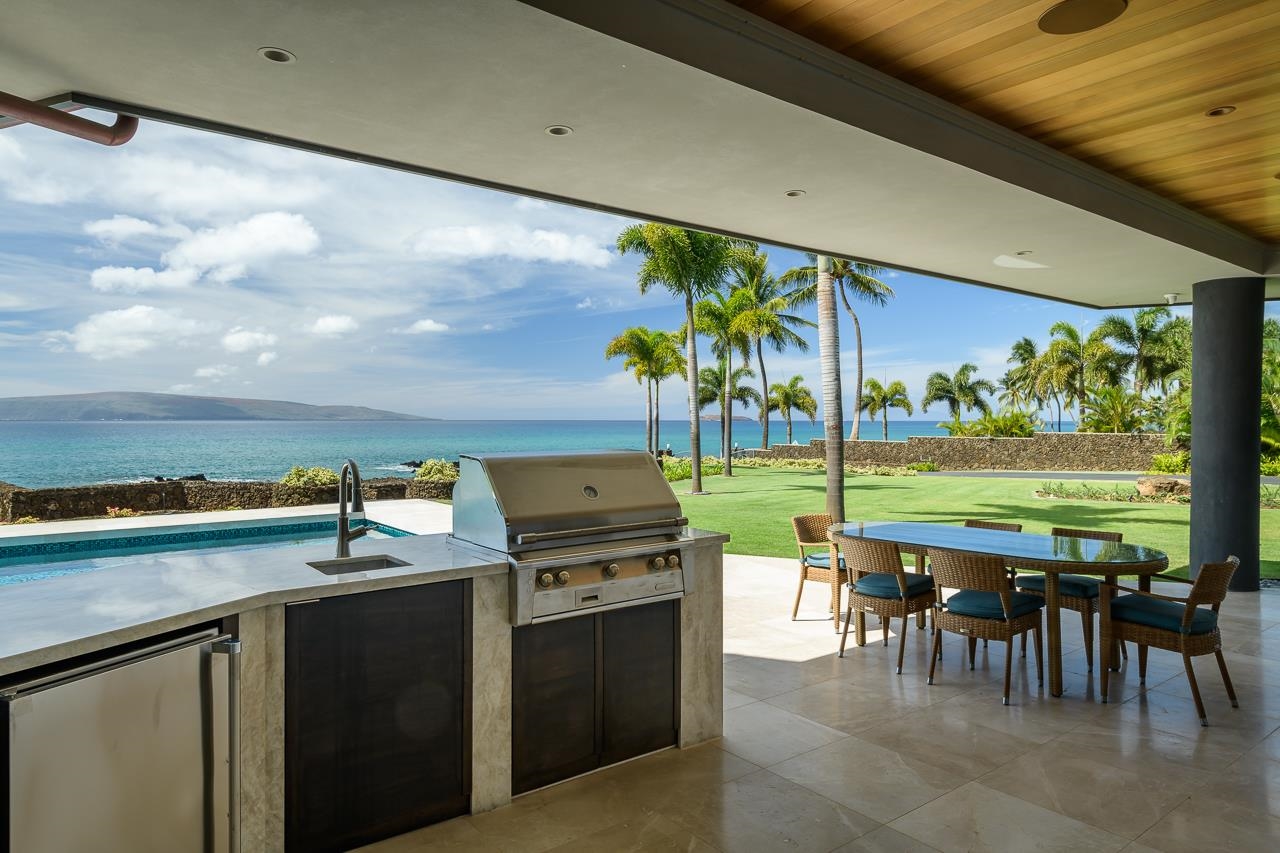 7595  Makena Rd , Wailea/Makena home - photo 9 of 44