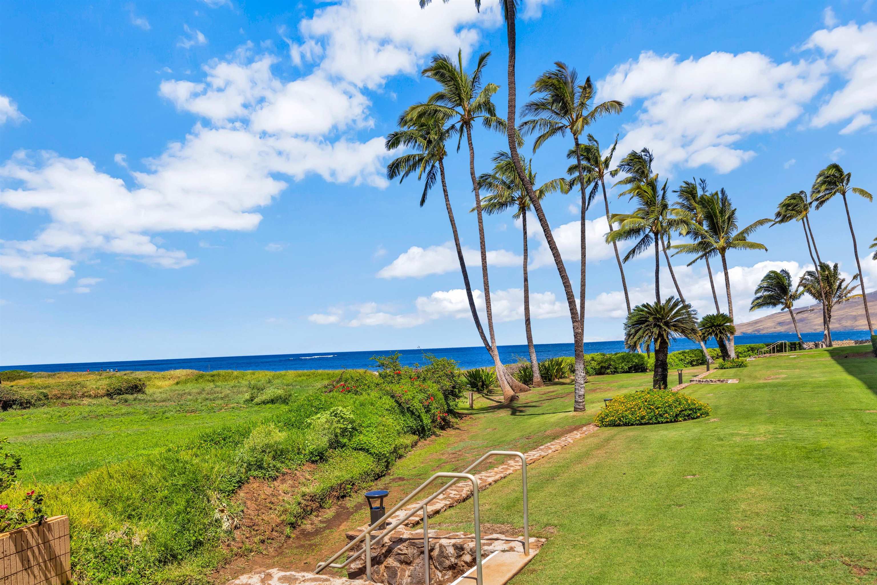 Menehune Shores condo # 124, Kihei, Hawaii - photo 23 of 32