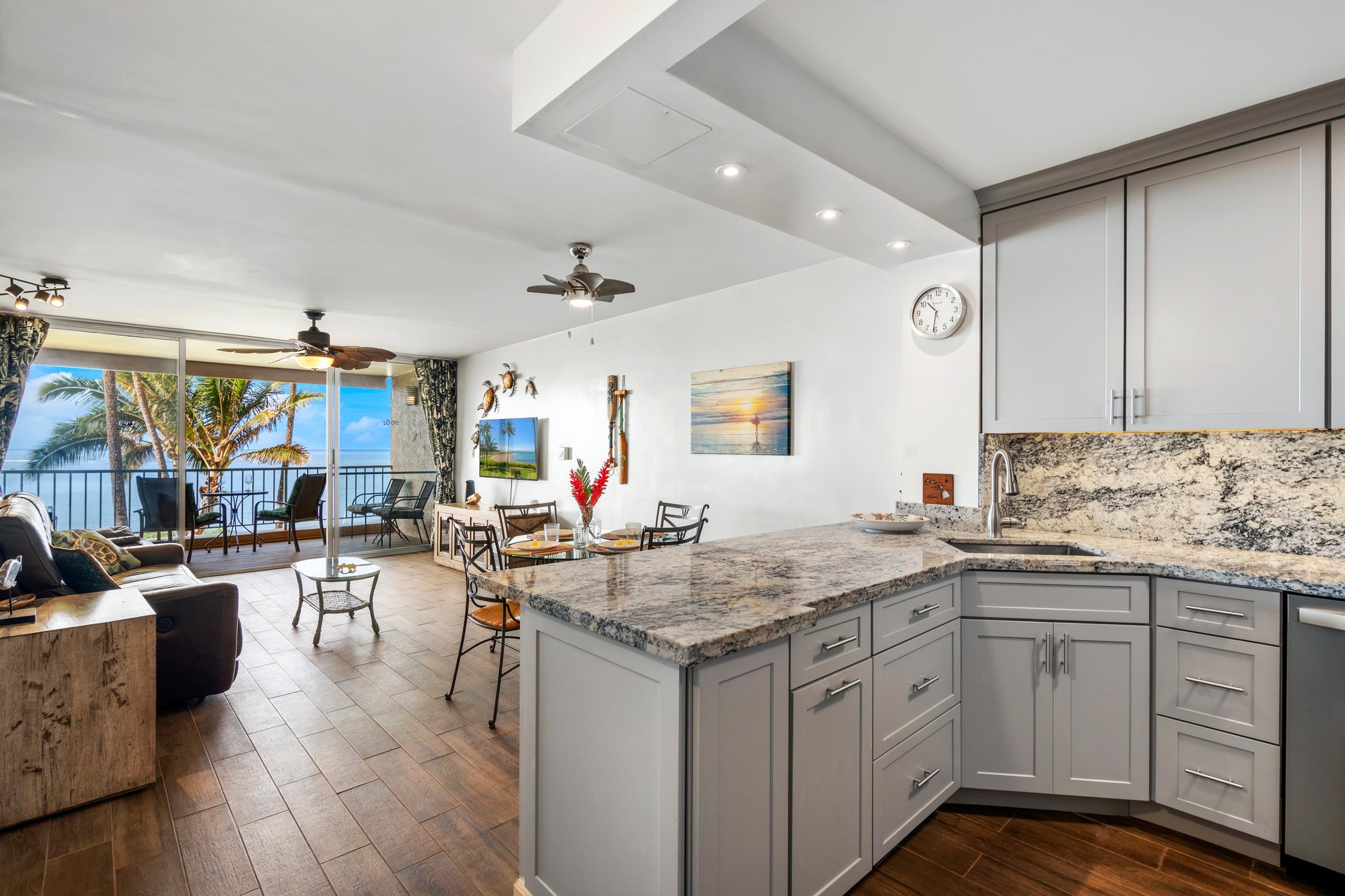 Menehune Shores condo # 217, Kihei, Hawaii - photo 11 of 47