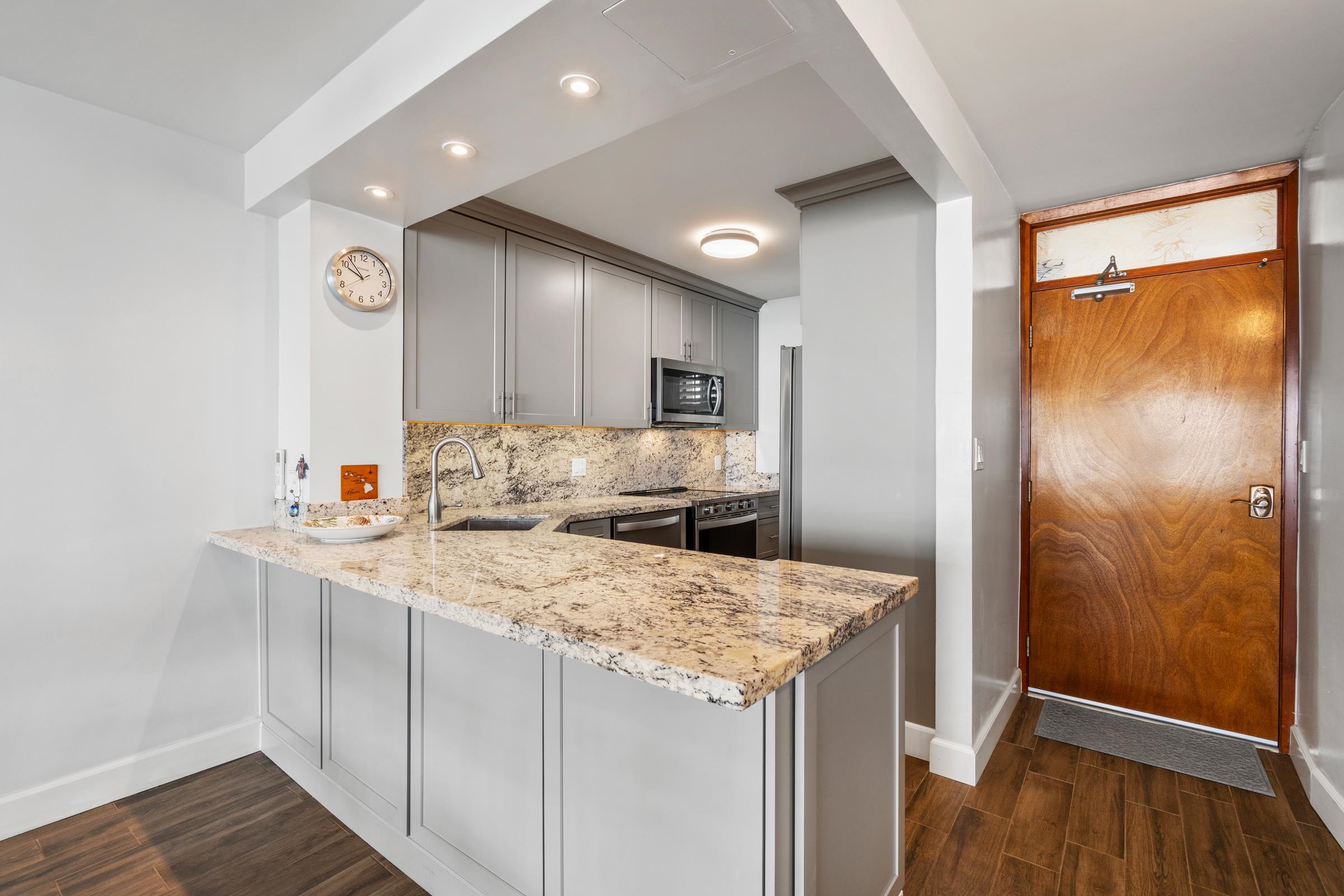 Menehune Shores condo # 217, Kihei, Hawaii - photo 32 of 47