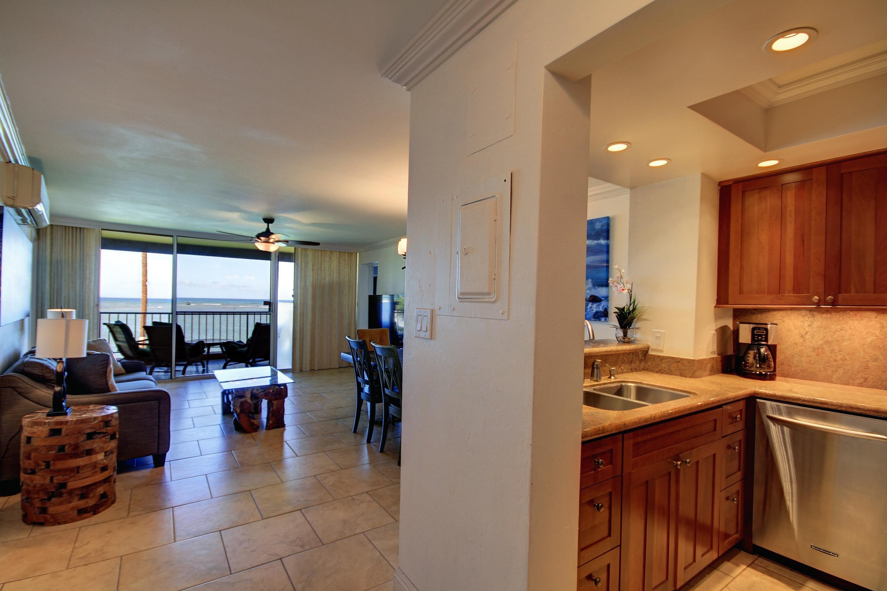 Menehune Shores condo # 218, Kihei, Hawaii - photo 10 of 26