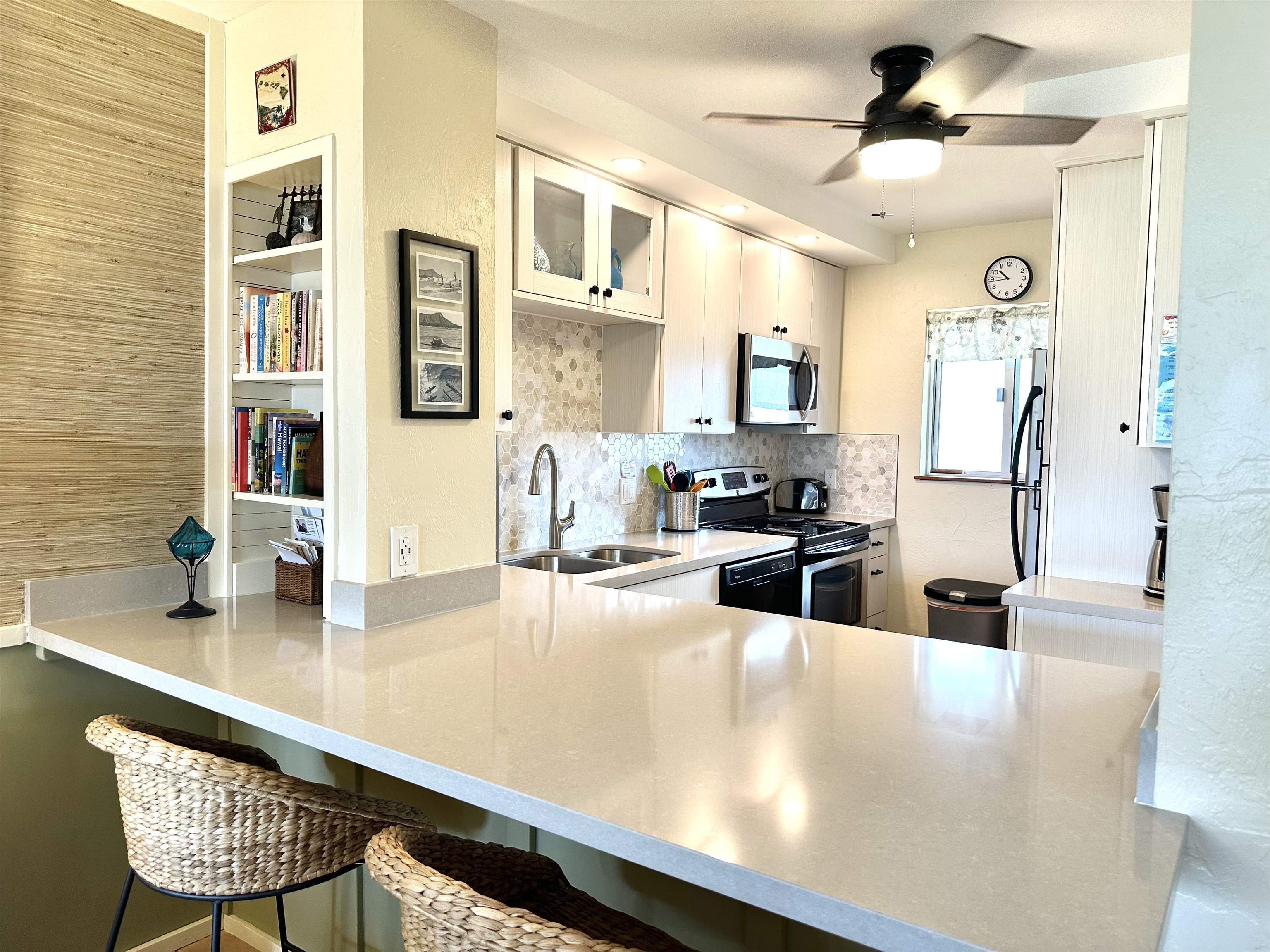 Menehune Shores condo # 304, Kihei, Hawaii - photo 2 of 45