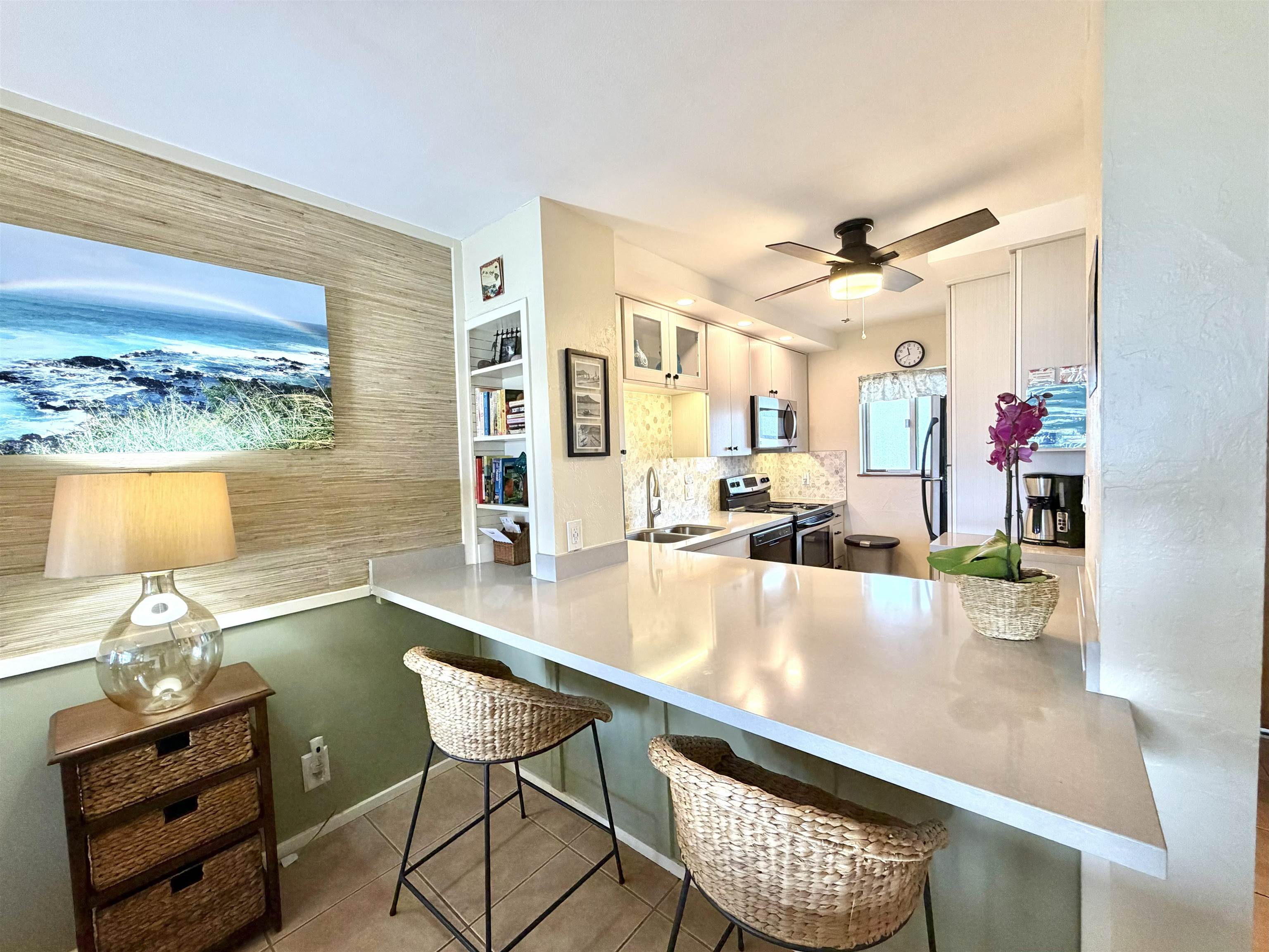 Menehune Shores condo # 304, Kihei, Hawaii - photo 4 of 45