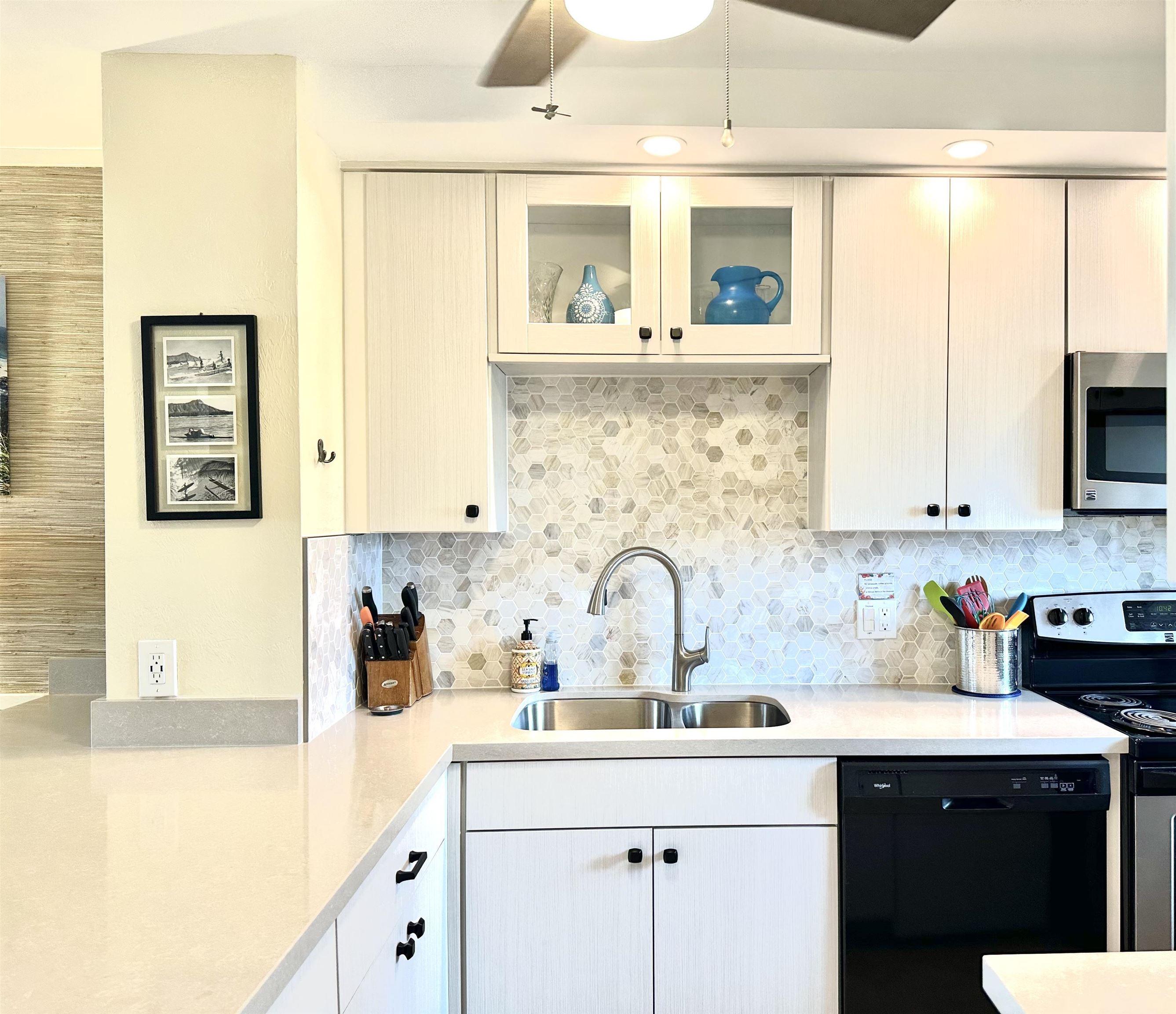 Menehune Shores condo # 304, Kihei, Hawaii - photo 7 of 45