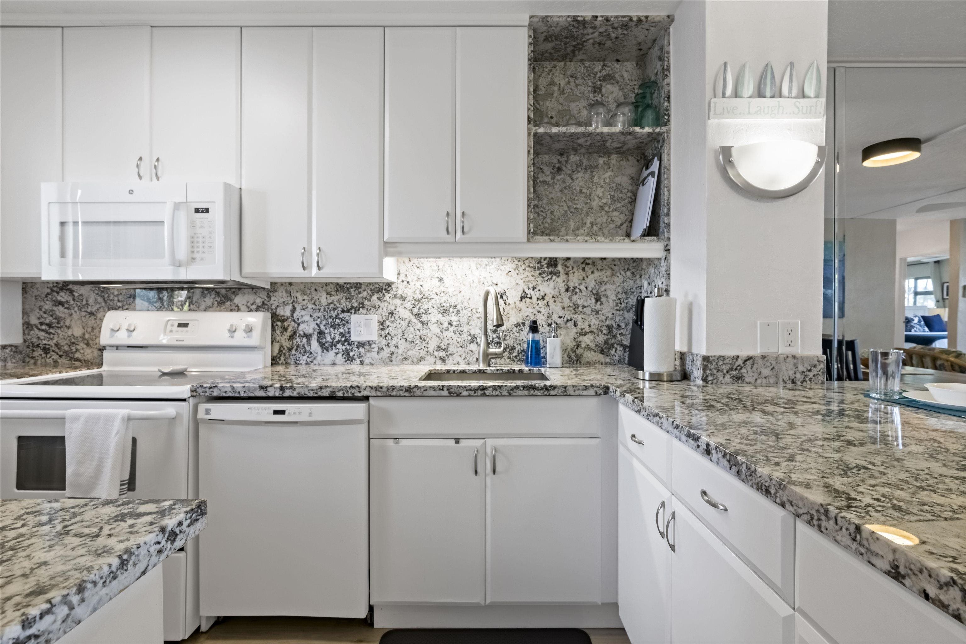 Menehune Shores condo # 326, Kihei, Hawaii - photo 5 of 40