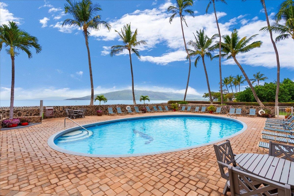 Menehune Shores condo # 405, Kihei, Hawaii - photo 38 of 39