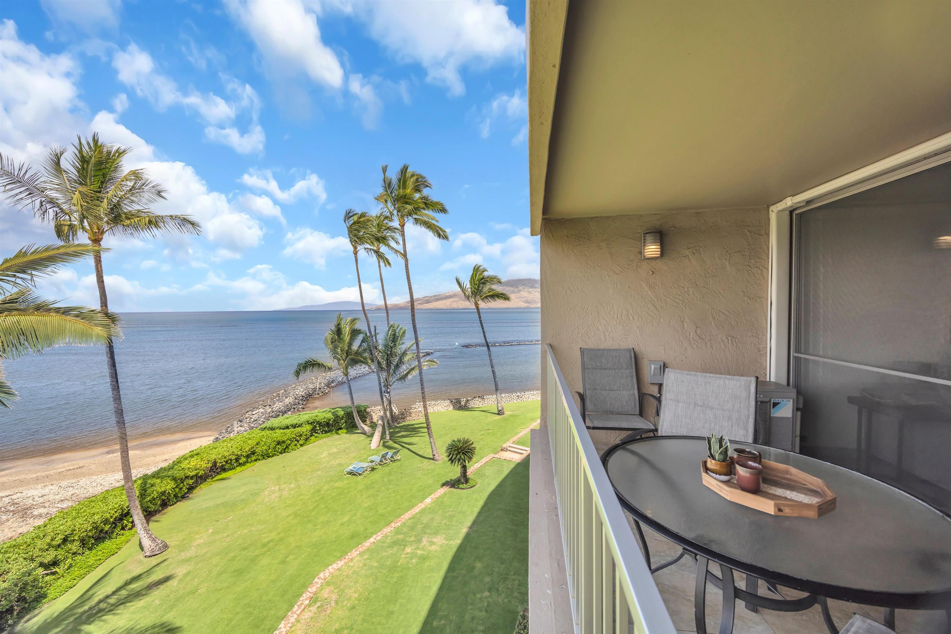 Menehune Shores condo # 419, Kihei, Hawaii - photo 16 of 33