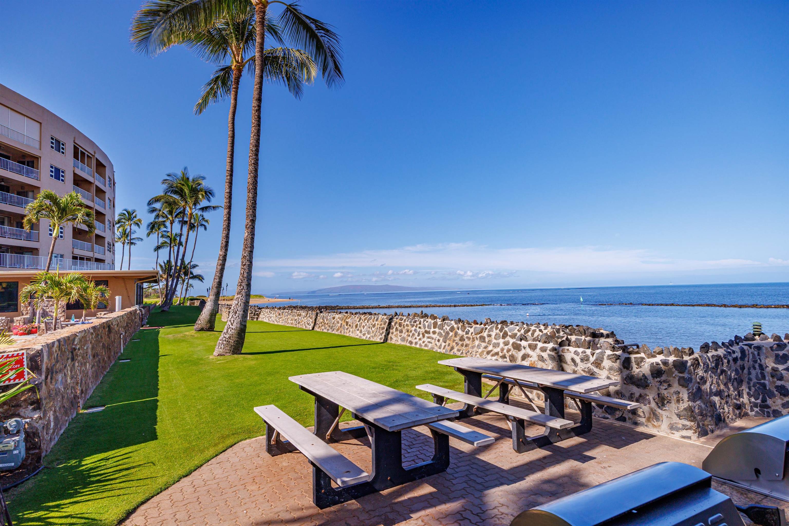 Menehune Shores condo # 419, Kihei, Hawaii - photo 22 of 33