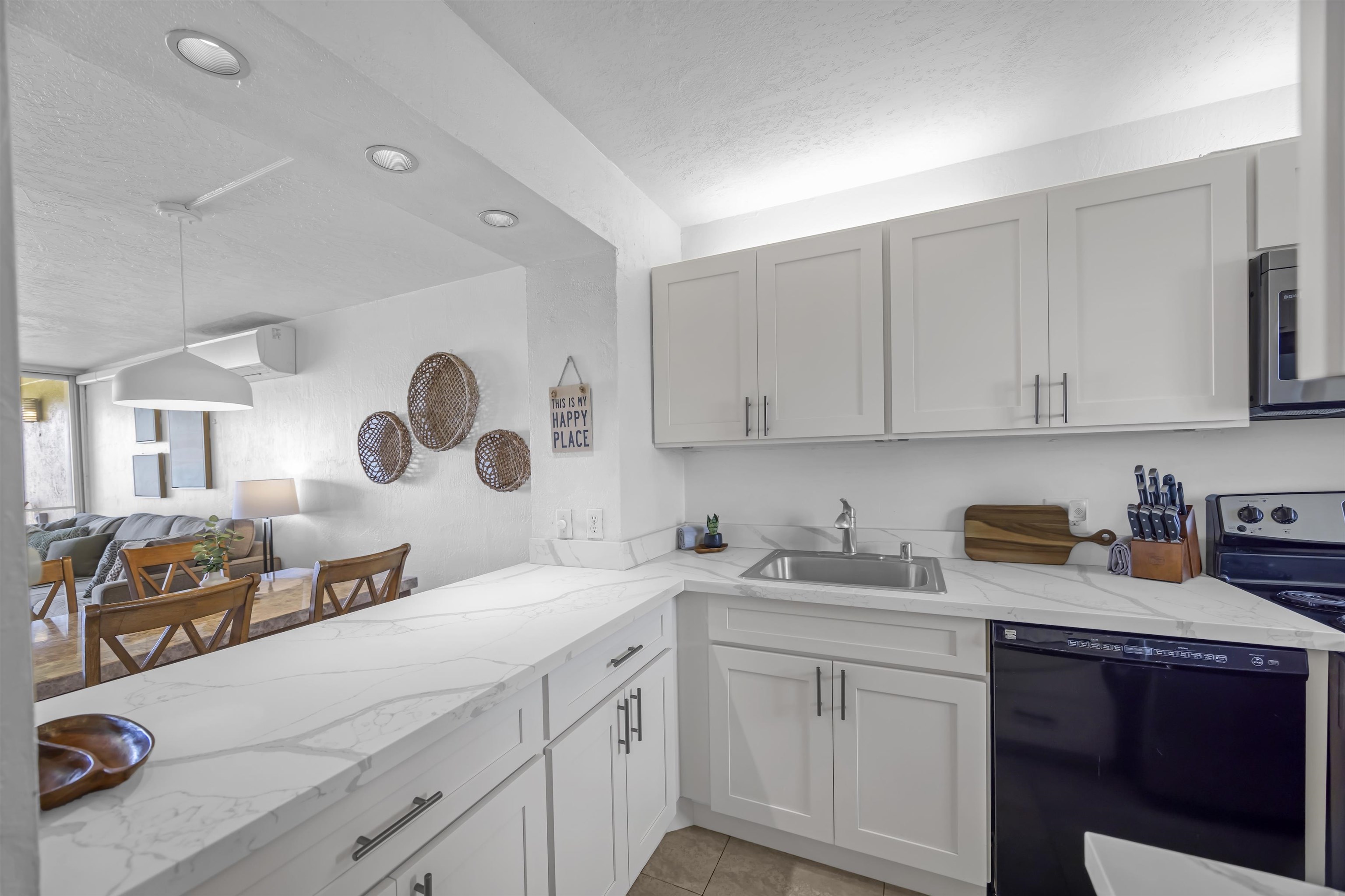 Menehune Shores condo # 419, Kihei, Hawaii - photo 10 of 33