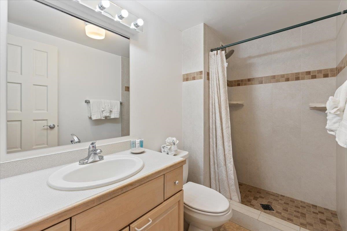 Menehune Shores condo # 422, Kihei, Hawaii - photo 16 of 35