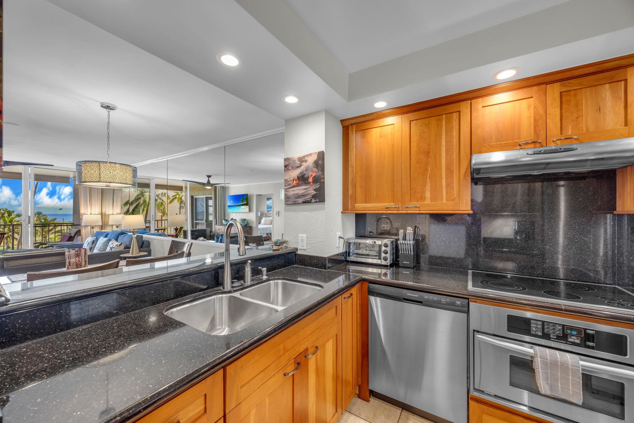 Menehune Shores condo # 427, Kihei, Hawaii - photo 13 of 47