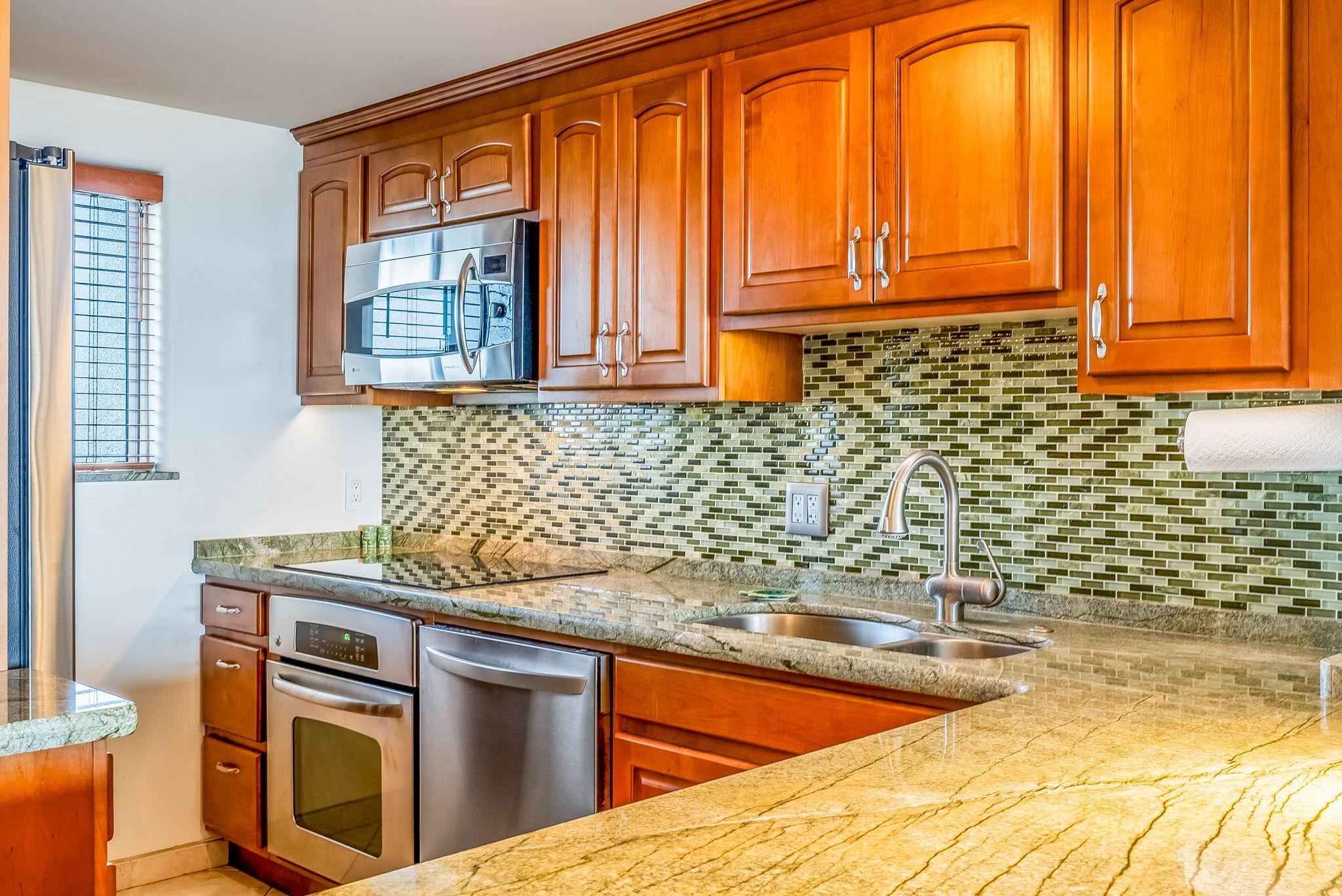 Menehune Shores condo # 522, Kihei, Hawaii - photo 27 of 48