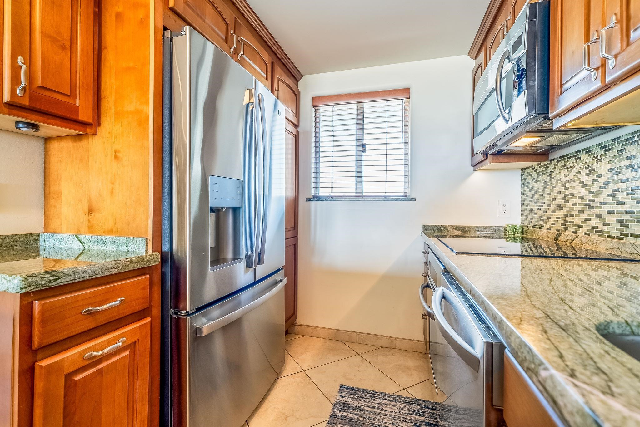 Menehune Shores condo # 522, Kihei, Hawaii - photo 28 of 48